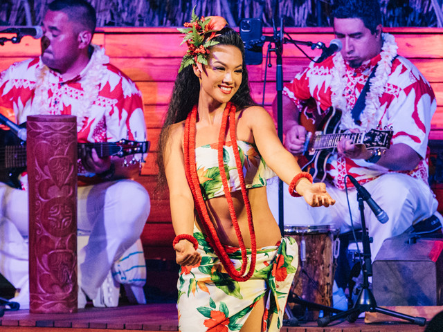 Activity must have a file with Key=Card to satisfy this template. If image is present but this message is displayed then the Title for that image is missing.